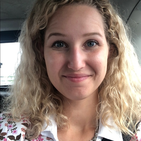 Meet your Posher, Brianna - Picture 1 of 1